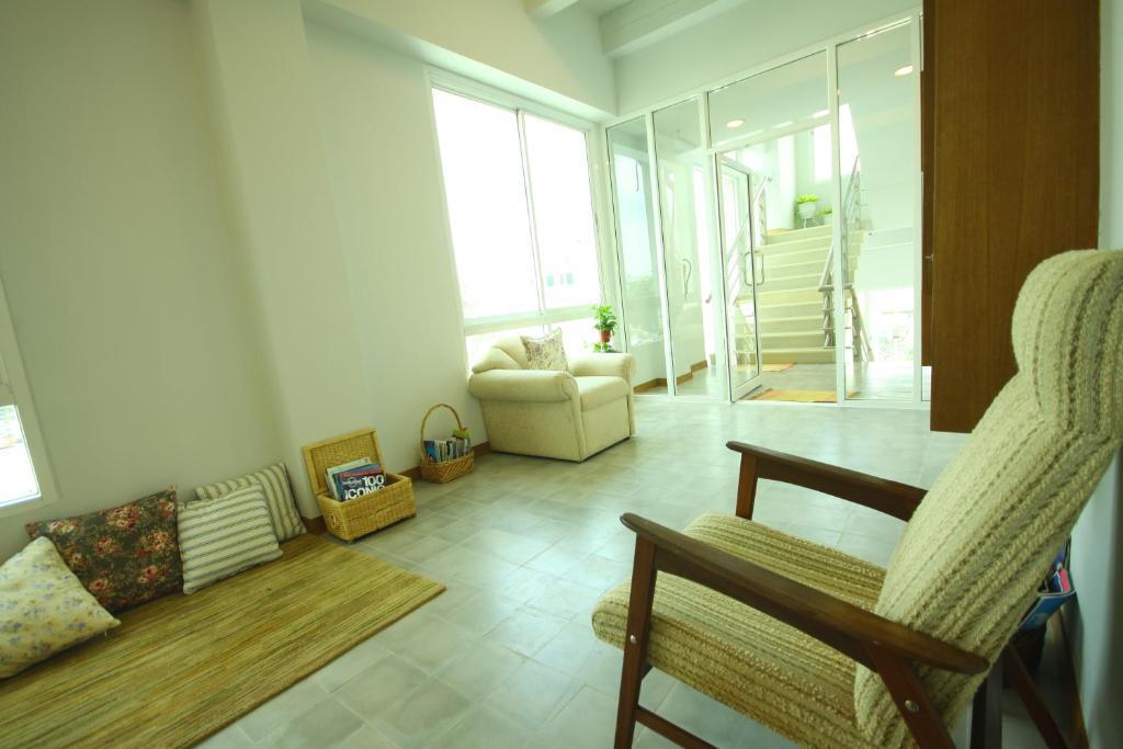Baan Dinso Hostel@Ratchadamnoen Bangkok Extérieur photo