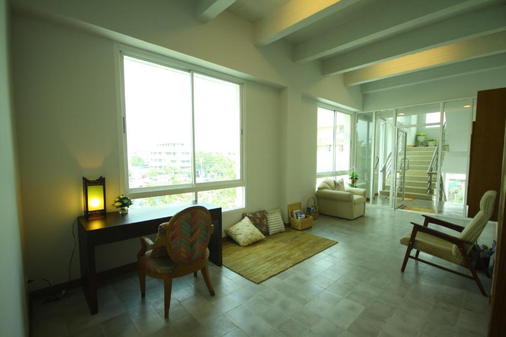 Baan Dinso Hostel@Ratchadamnoen Bangkok Extérieur photo