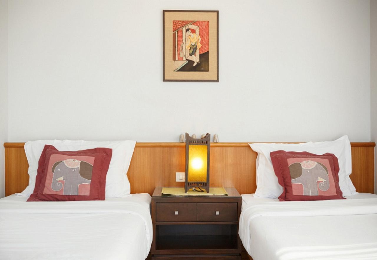 Baan Dinso Hostel@Ratchadamnoen Bangkok Extérieur photo
